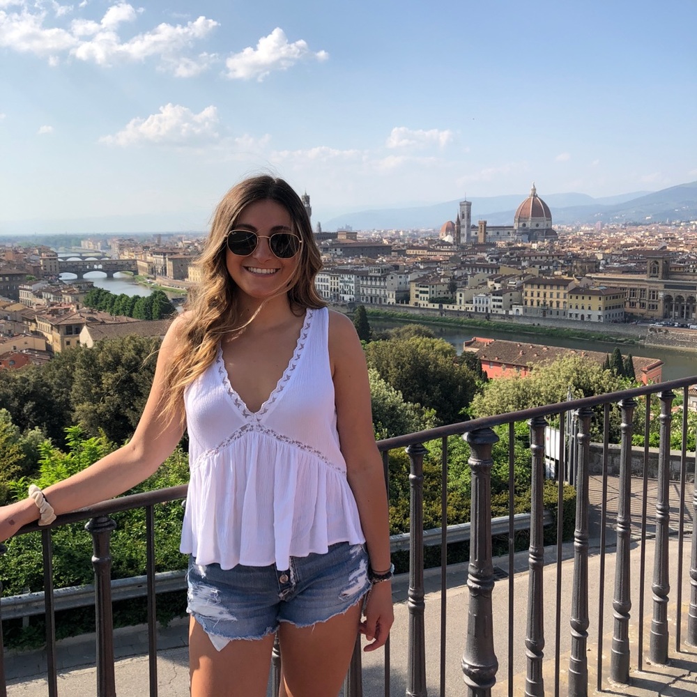 Meet your Posher, Marissa